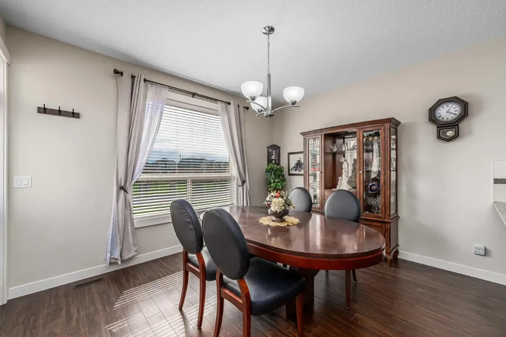 1086 Williamstown Boulevard NW Airdrie AB T4B 3T9