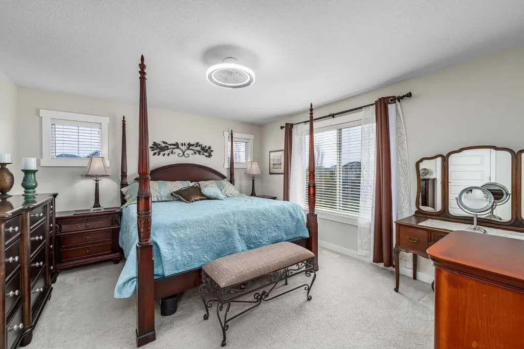 1086 Williamstown Boulevard NW Airdrie AB T4B 3T9