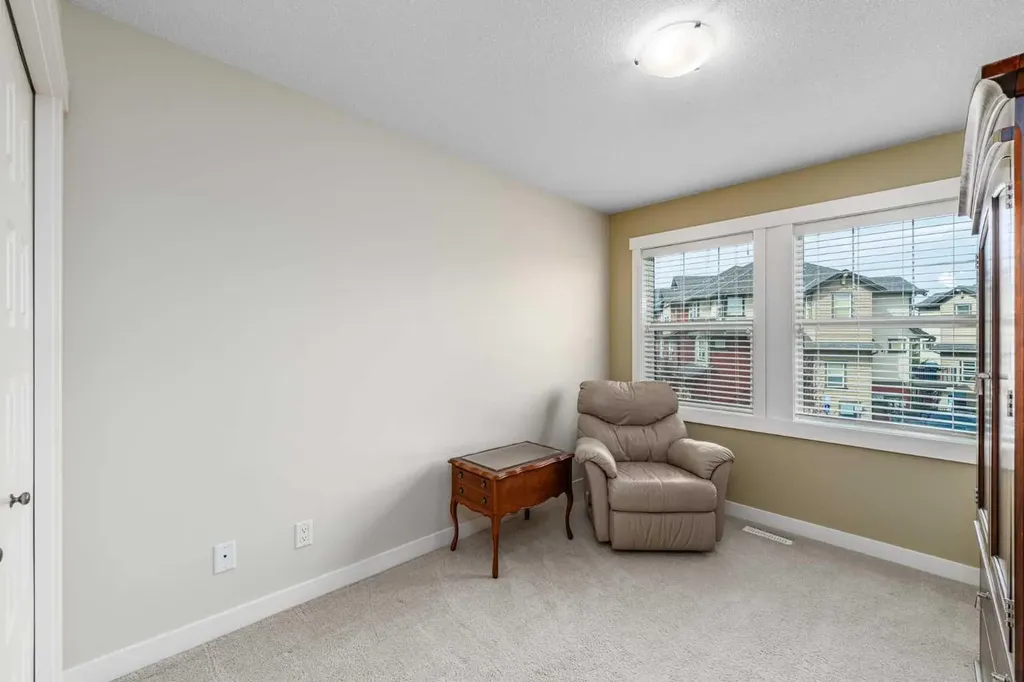 1086 Williamstown Boulevard NW Airdrie AB T4B 3T9