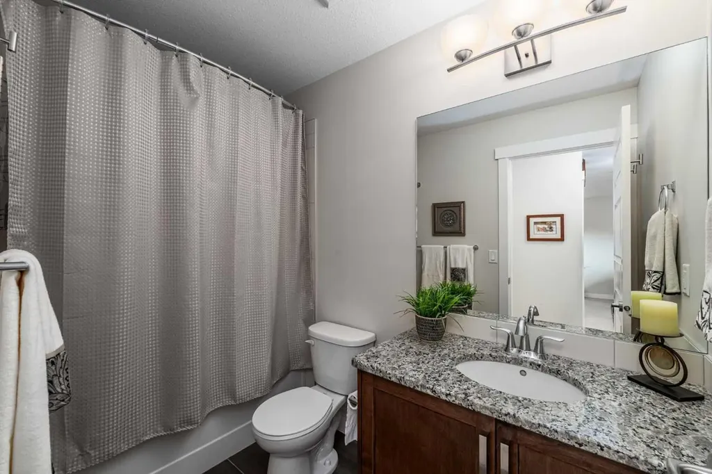1086 Williamstown Boulevard NW Airdrie AB T4B 3T9