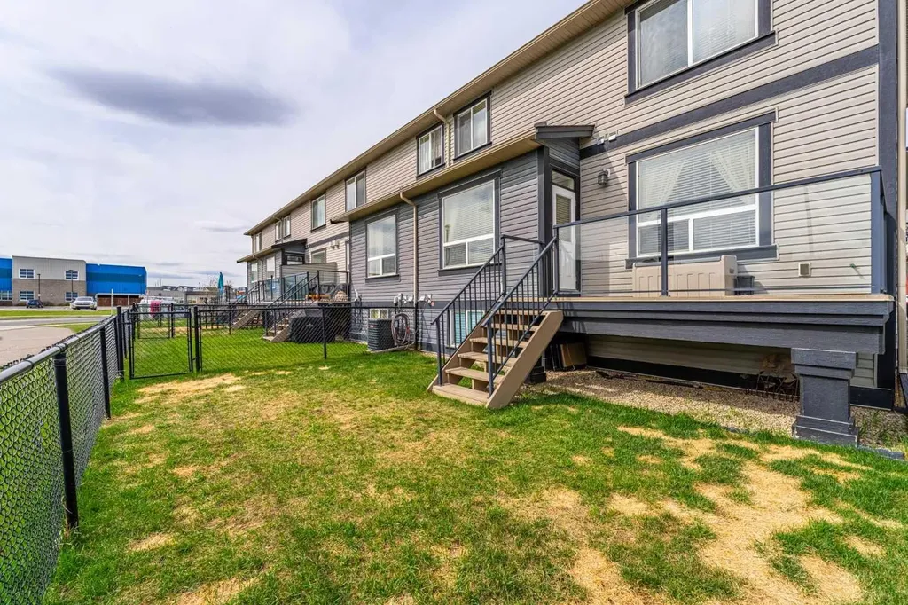 1086 Williamstown Boulevard NW Airdrie AB T4B 3T9