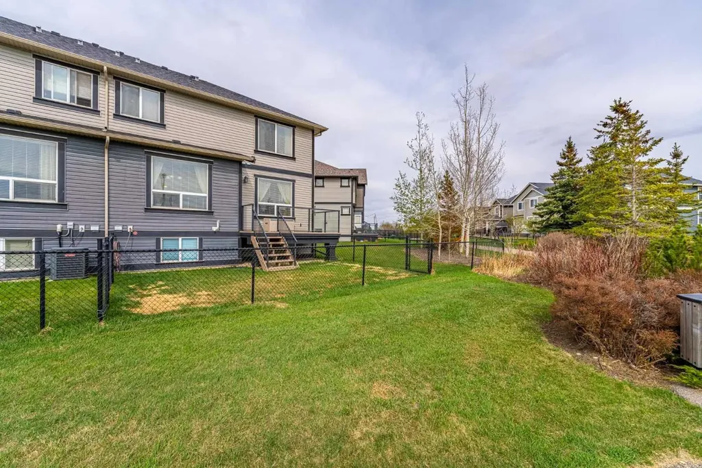 1086 Williamstown Boulevard NW Airdrie AB T4B 3T9