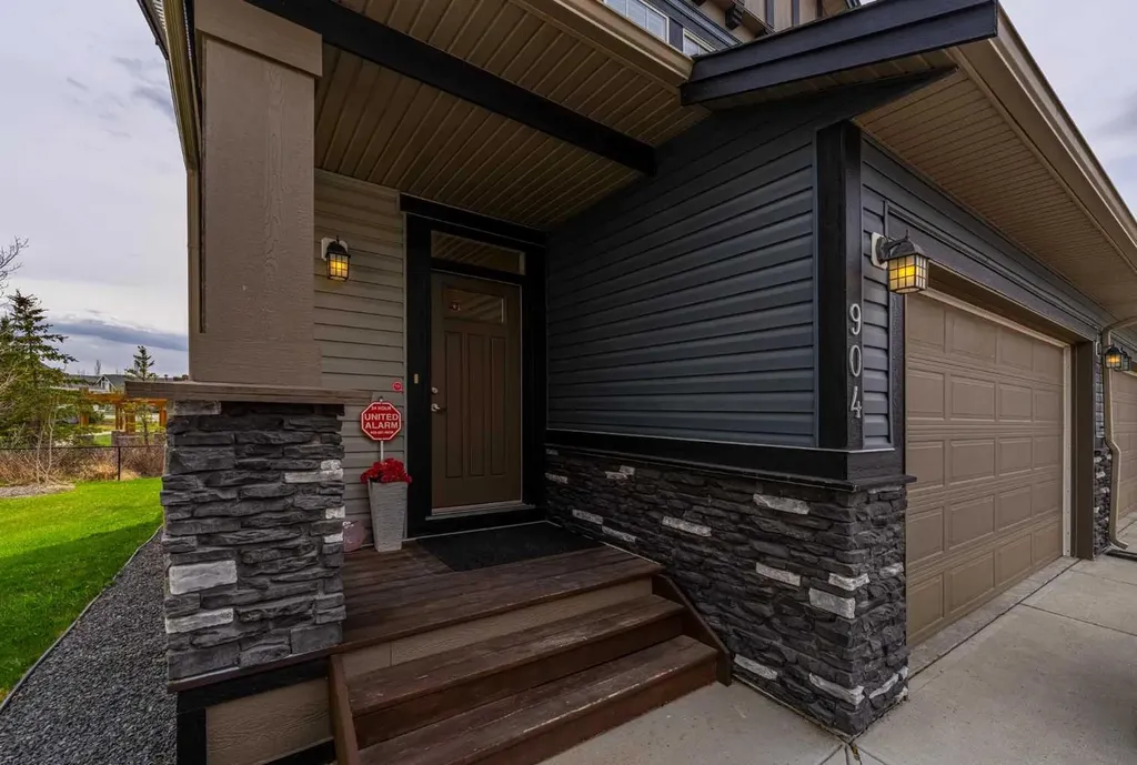 1086 Williamstown Boulevard NW Airdrie AB T4B 3T9