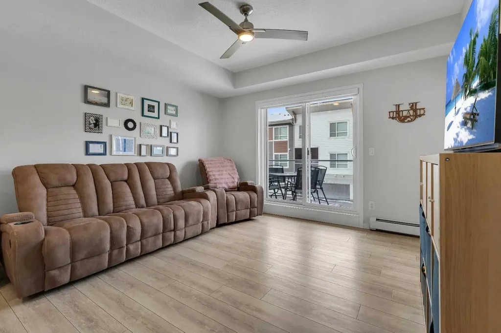 370 Harvest Hills Common NE Calgary AB T3K 2M8