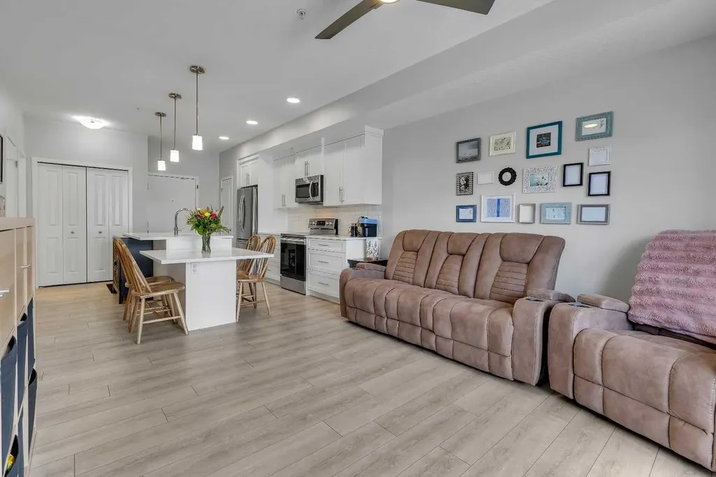370 Harvest Hills Common NE Calgary AB T3K 2M8