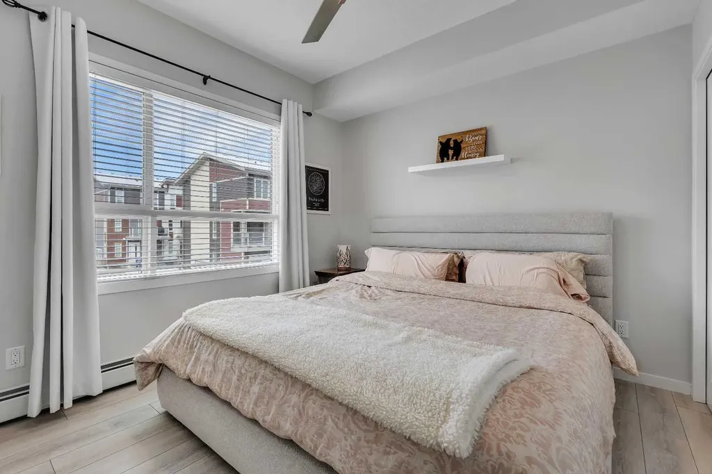 370 Harvest Hills Common NE Calgary AB T3K 2M8