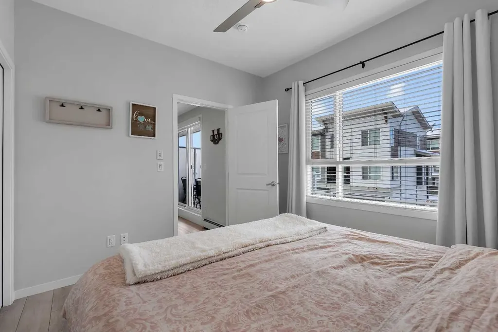 370 Harvest Hills Common NE Calgary AB T3K 2M8