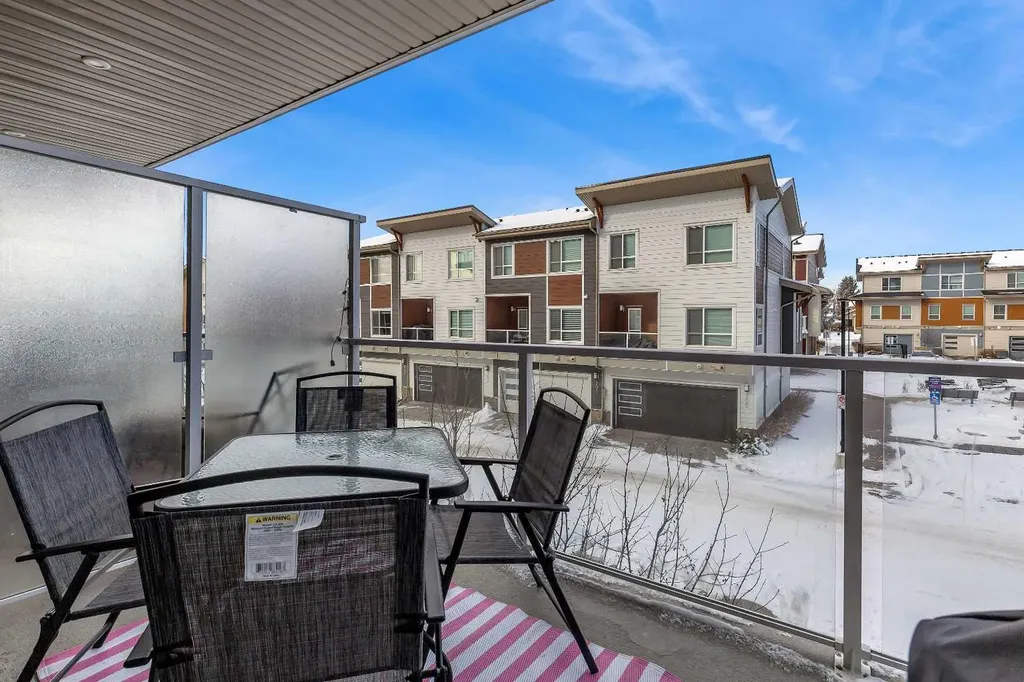370 Harvest Hills Common NE Calgary AB T3K 2M8