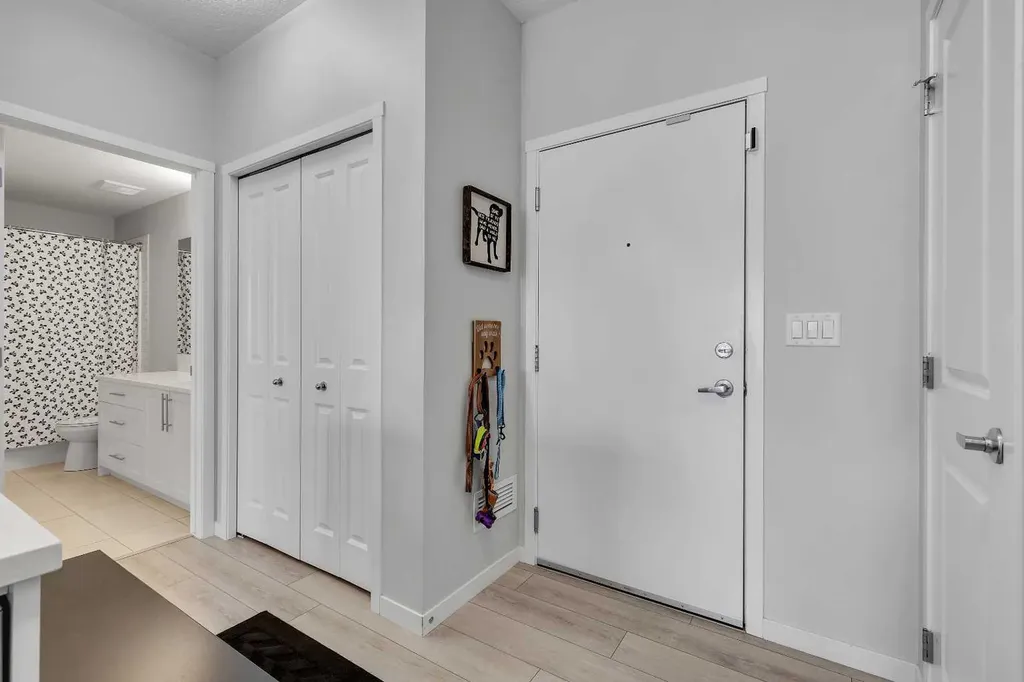 370 Harvest Hills Common NE Calgary AB T3K 2M8