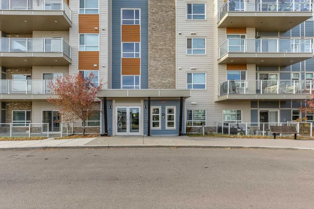 370 Harvest Hills Common NE Calgary AB T3K 2M8
