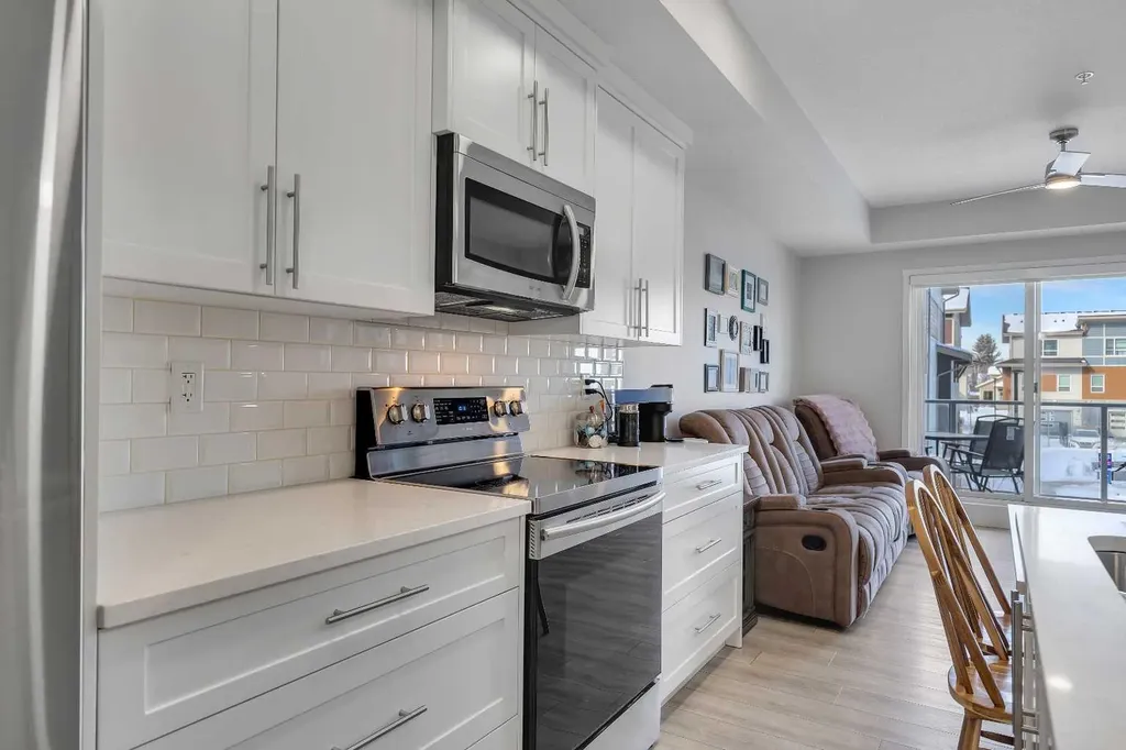 370 Harvest Hills Common NE Calgary AB T3K 2M8