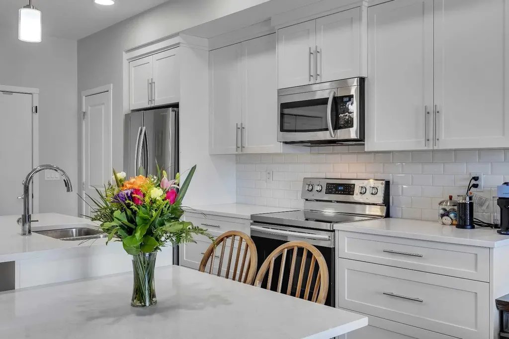 370 Harvest Hills Common NE Calgary AB T3K 2M8