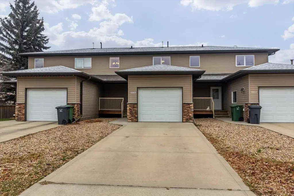 5511 54 Street Ponoka AB T4J 1L9
