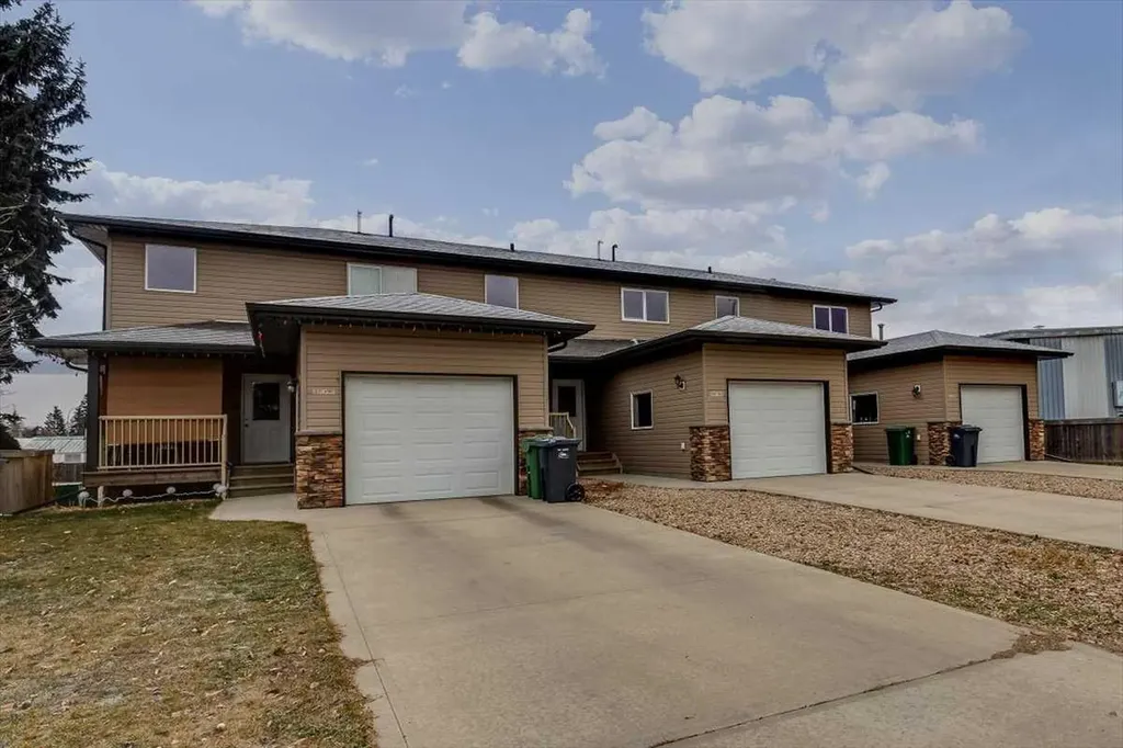 5511 54 Street Ponoka AB T4J 1L9