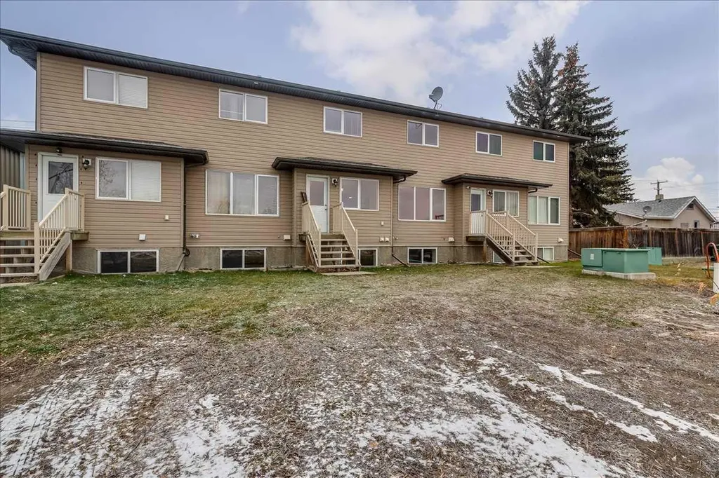 5511 54 Street Ponoka AB T4J 1L9