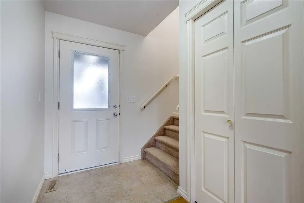 5511 54 Street Ponoka AB T4J 1L9