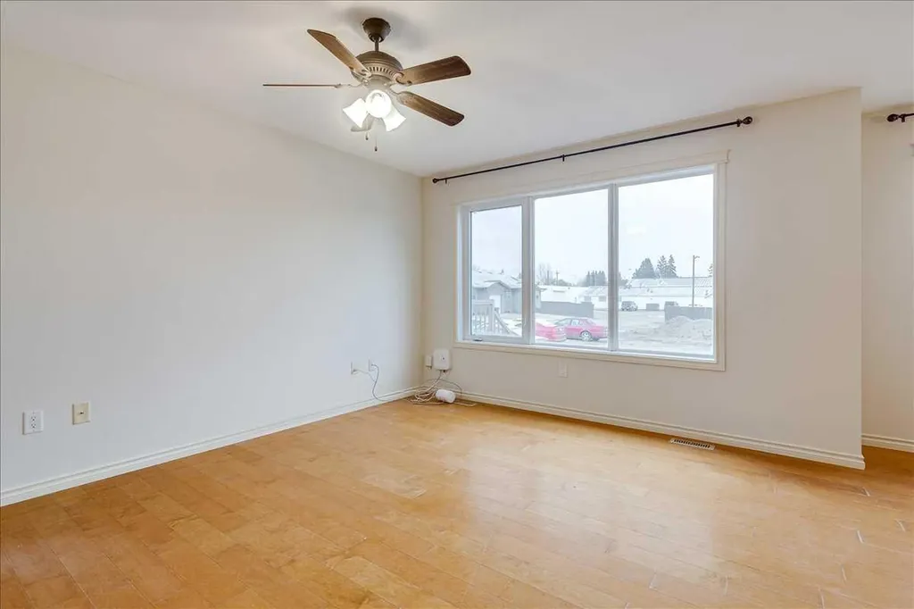 5511 54 Street Ponoka AB T4J 1L9