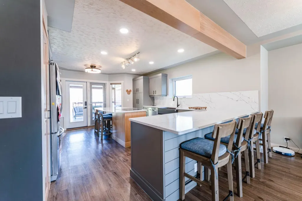 115 9 Street Drumheller AB T0J 0Y0