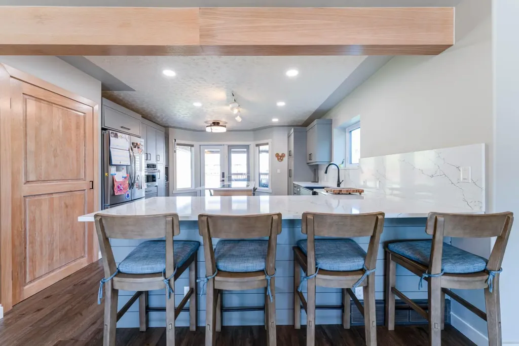 115 9 Street Drumheller AB T0J 0Y0