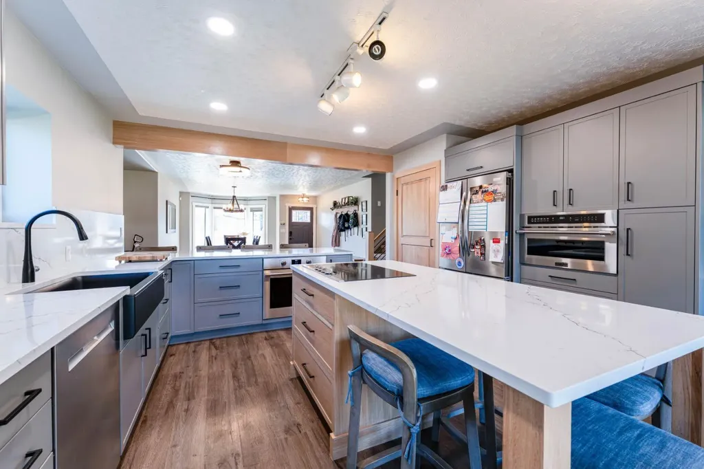115 9 Street Drumheller AB T0J 0Y0