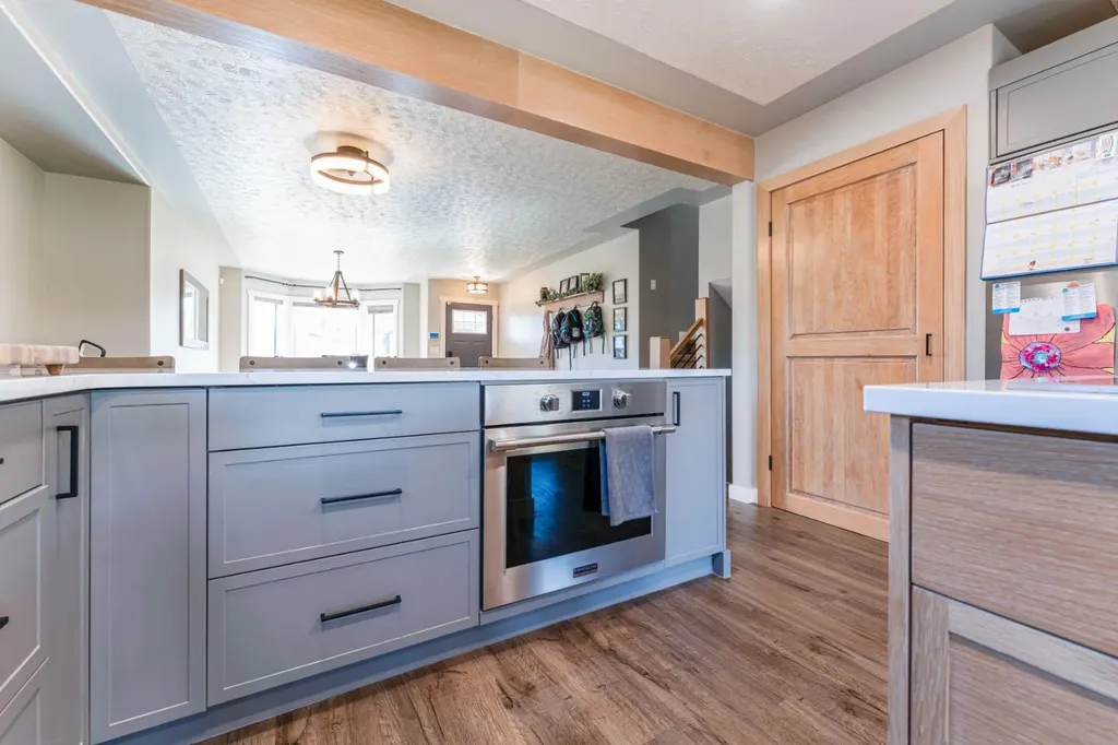 115 9 Street Drumheller AB T0J 0Y0