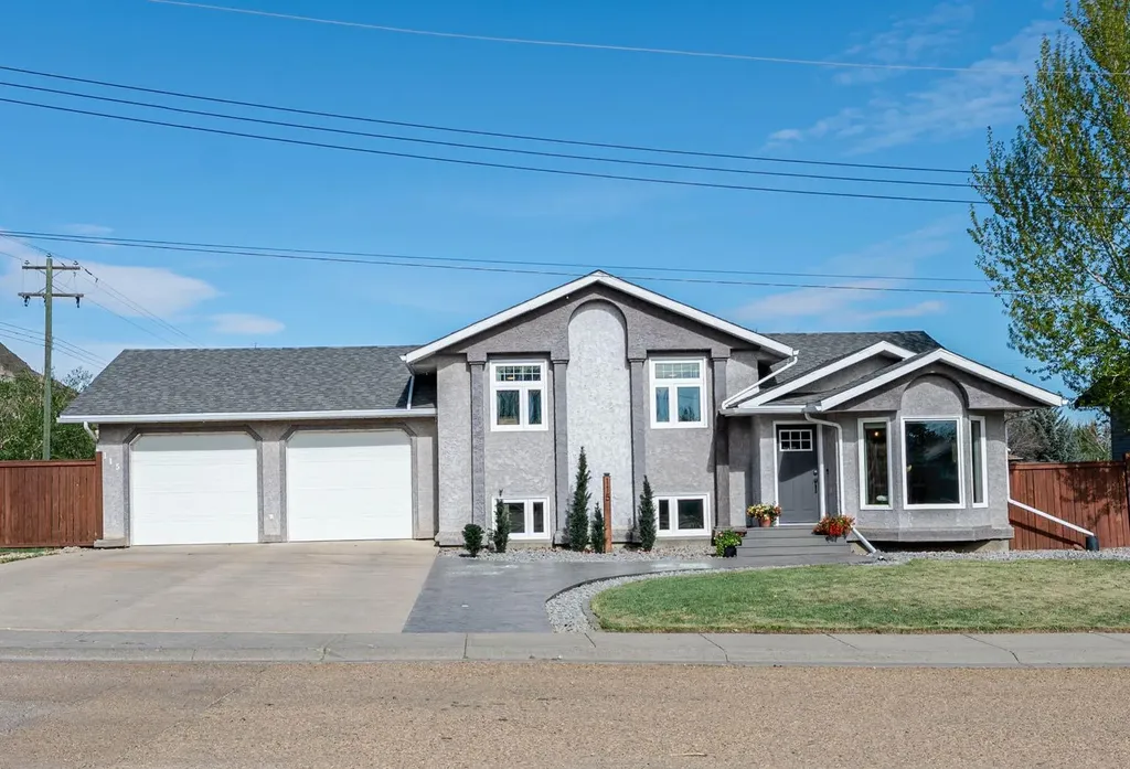 115 9 Street Drumheller AB T0J 0Y0