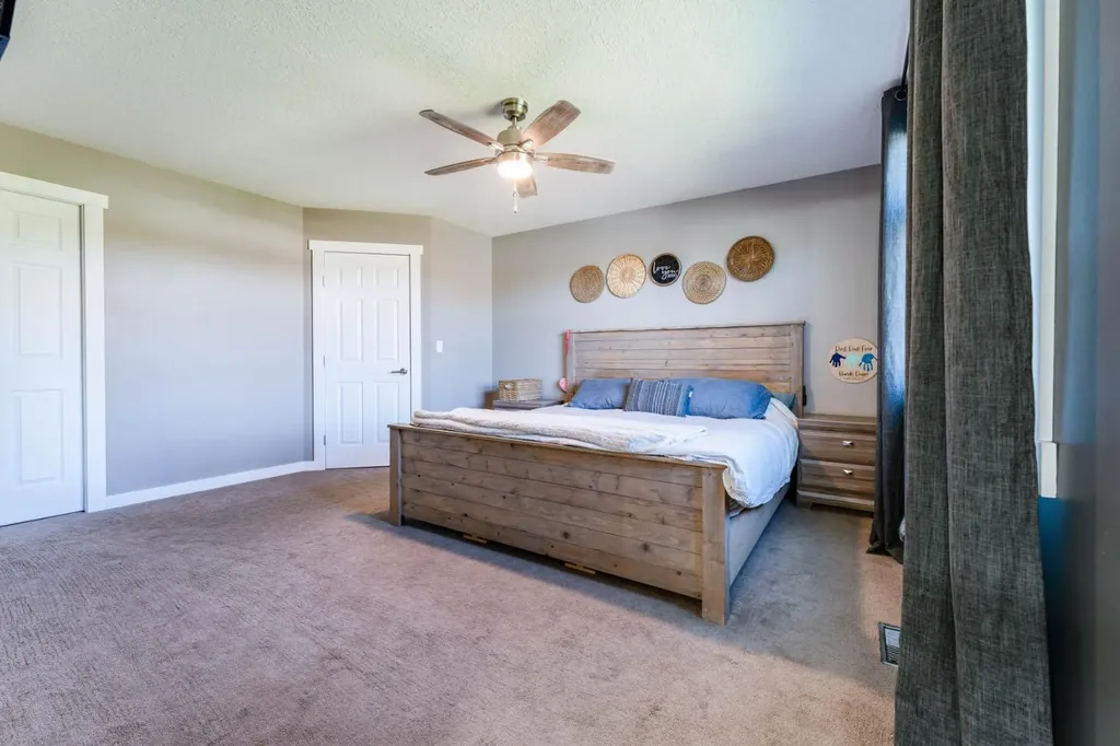 115 9 Street Drumheller AB T0J 0Y0