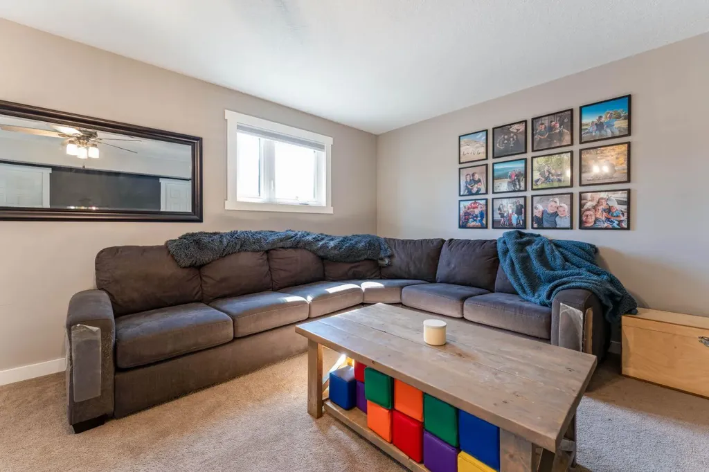 115 9 Street Drumheller AB T0J 0Y0