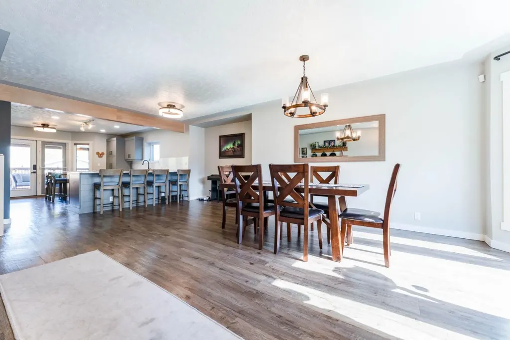115 9 Street Drumheller AB T0J 0Y0