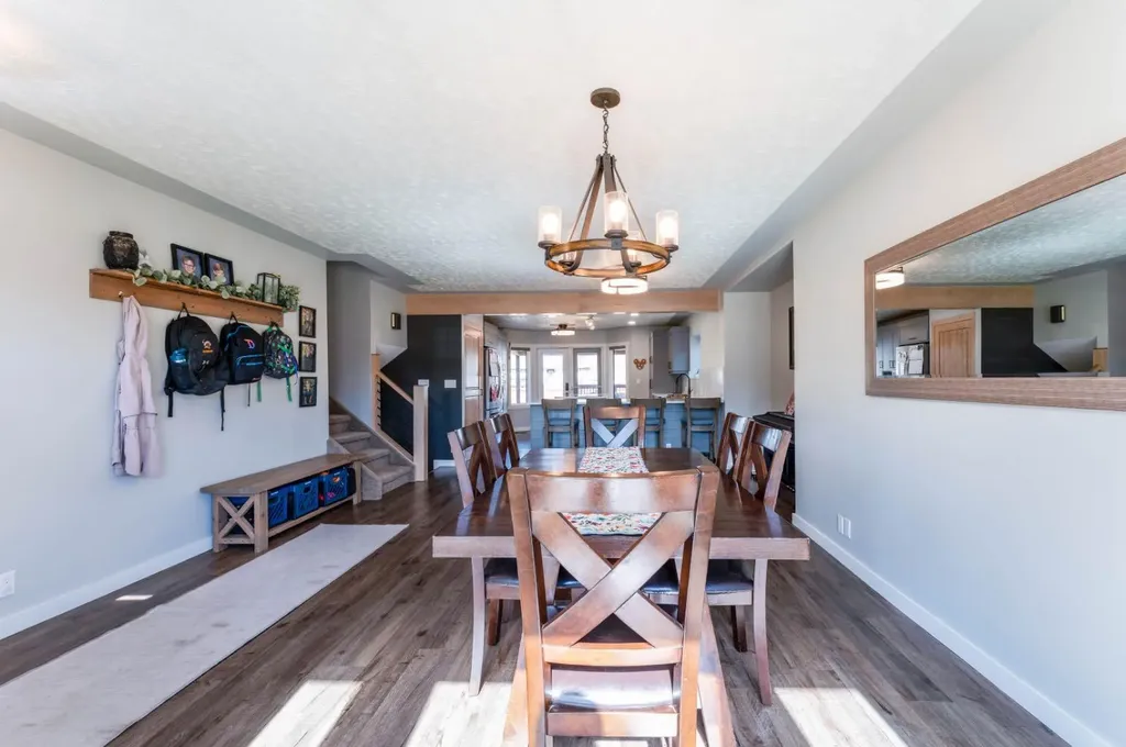 115 9 Street Drumheller AB T0J 0Y0