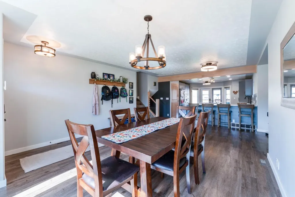 115 9 Street Drumheller AB T0J 0Y0
