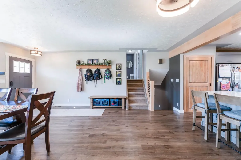 115 9 Street Drumheller AB T0J 0Y0