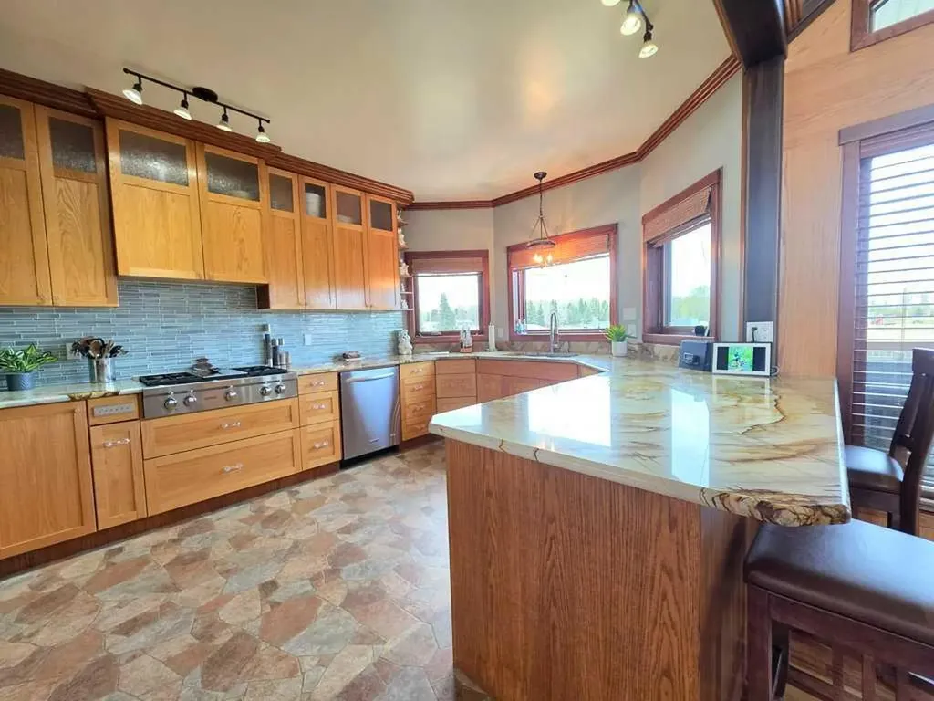 812 9 Street SE Slave Lake AB T0G 2A3