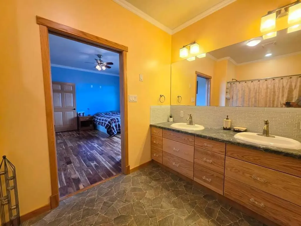 812 9 Street SE Slave Lake AB T0G 2A3
