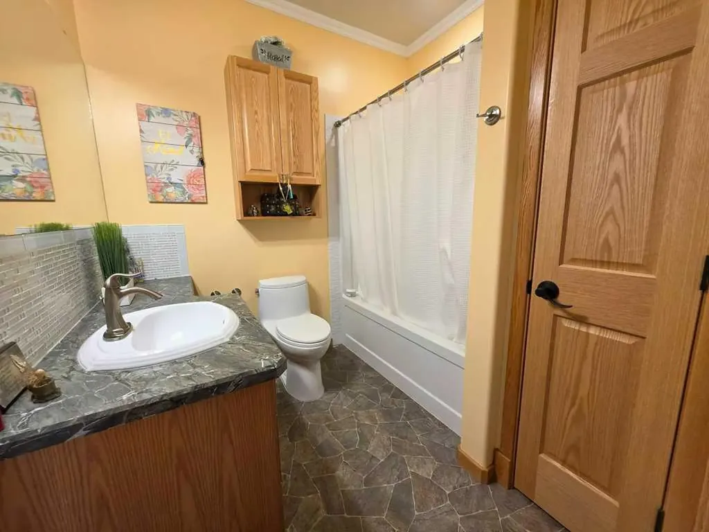 812 9 Street SE Slave Lake AB T0G 2A3