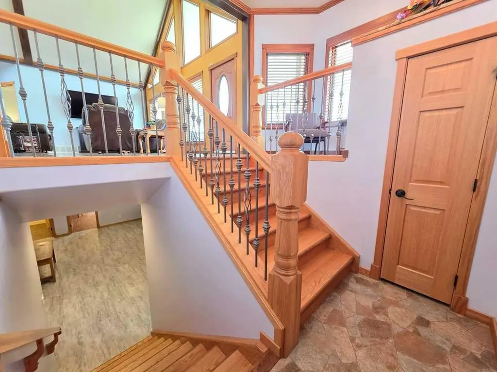 812 9 Street SE Slave Lake AB T0G 2A3