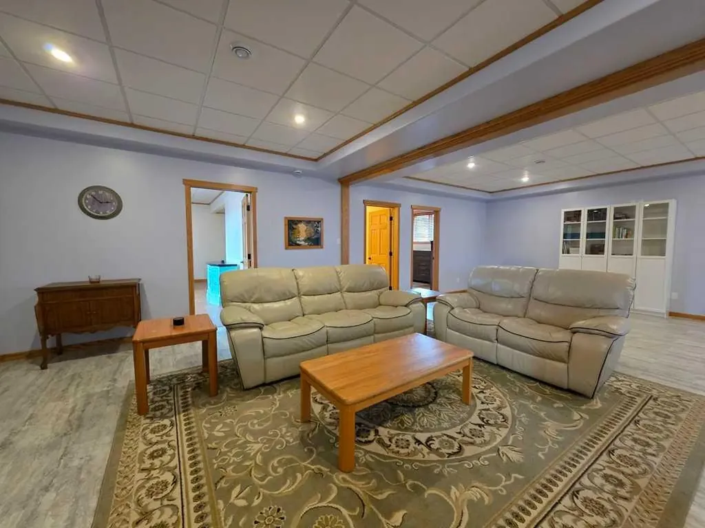 812 9 Street SE Slave Lake AB T0G 2A3