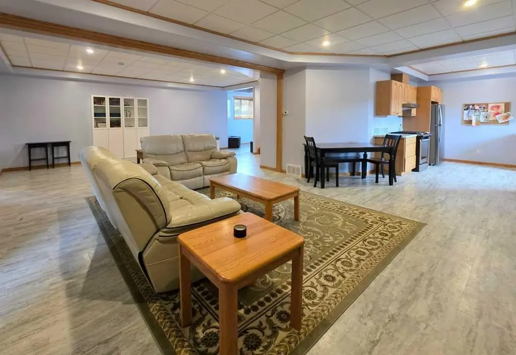 812 9 Street SE Slave Lake AB T0G 2A3