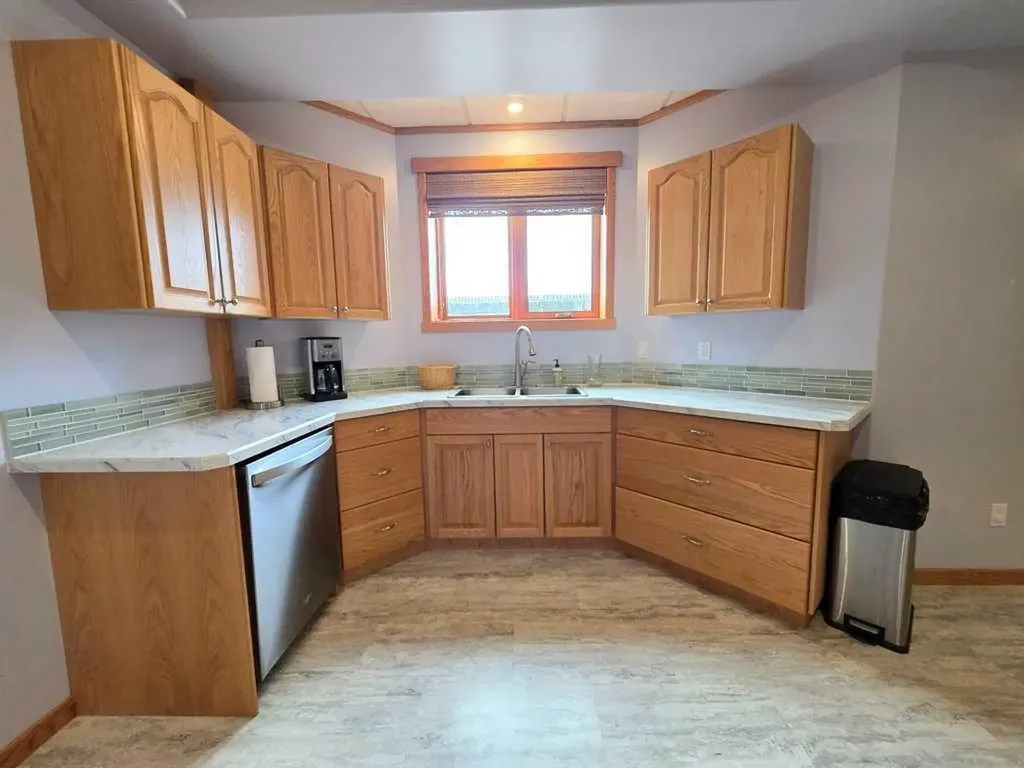 812 9 Street SE Slave Lake AB T0G 2A3