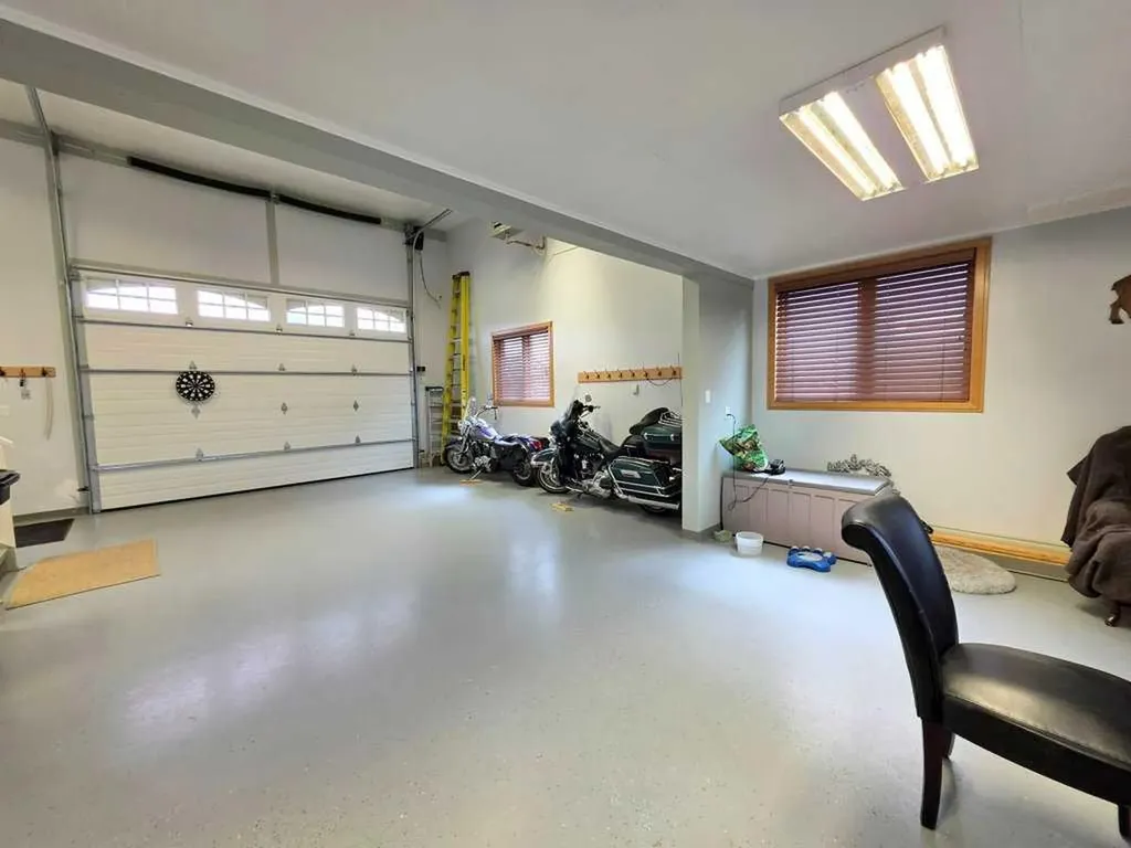 812 9 Street SE Slave Lake AB T0G 2A3