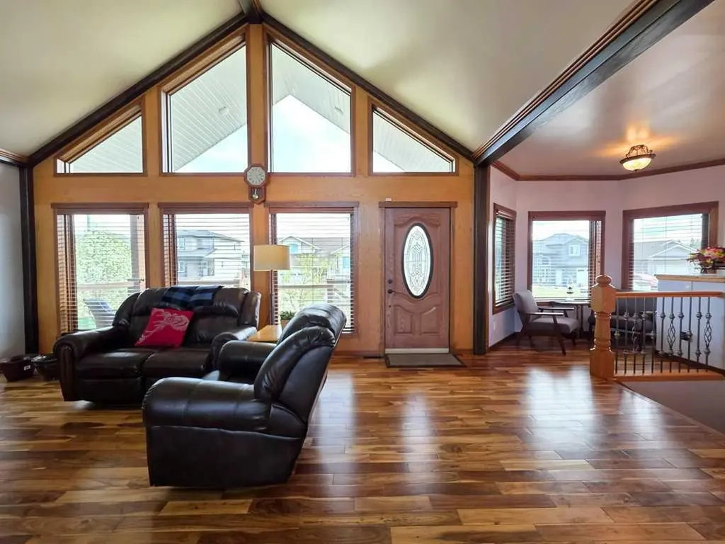 812 9 Street SE Slave Lake AB T0G 2A3