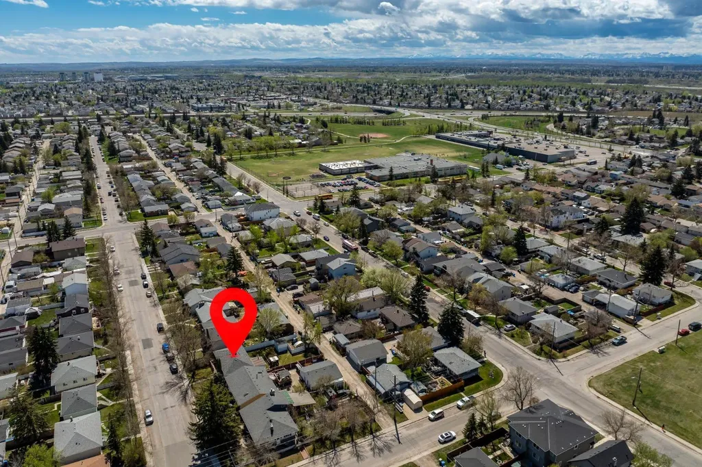 7411 21 SE Calgary AB T2C 0V4