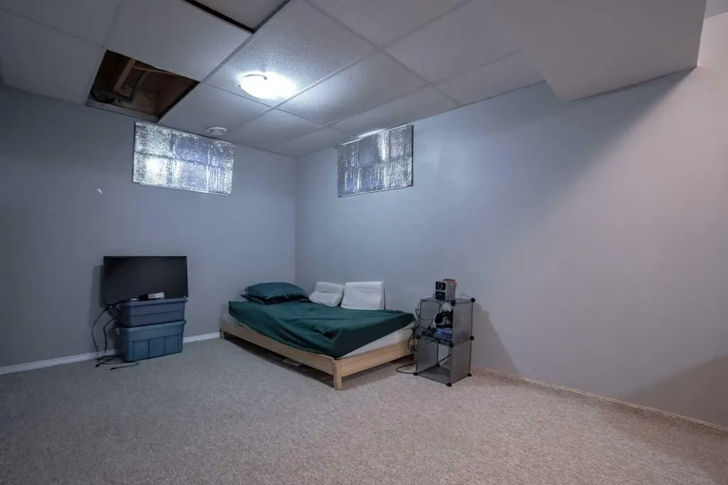 5210 54a Avenue Berwyn AB T0H0E0
