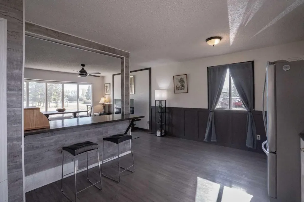 5210 54a Avenue Berwyn AB T0H0E0