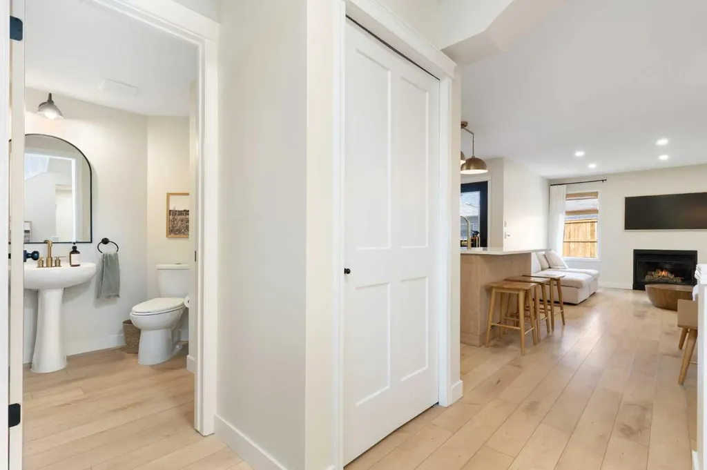 89 Tuscany Springs Heights NW Calgary AB T3L 2X8