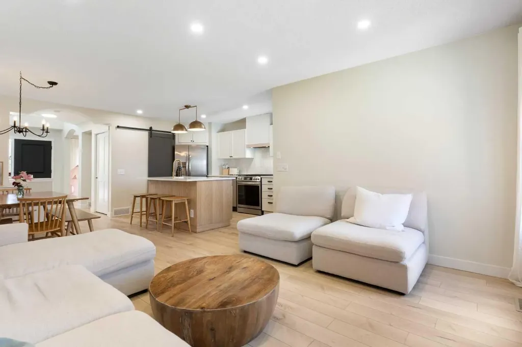 89 Tuscany Springs Heights NW Calgary AB T3L 2X8