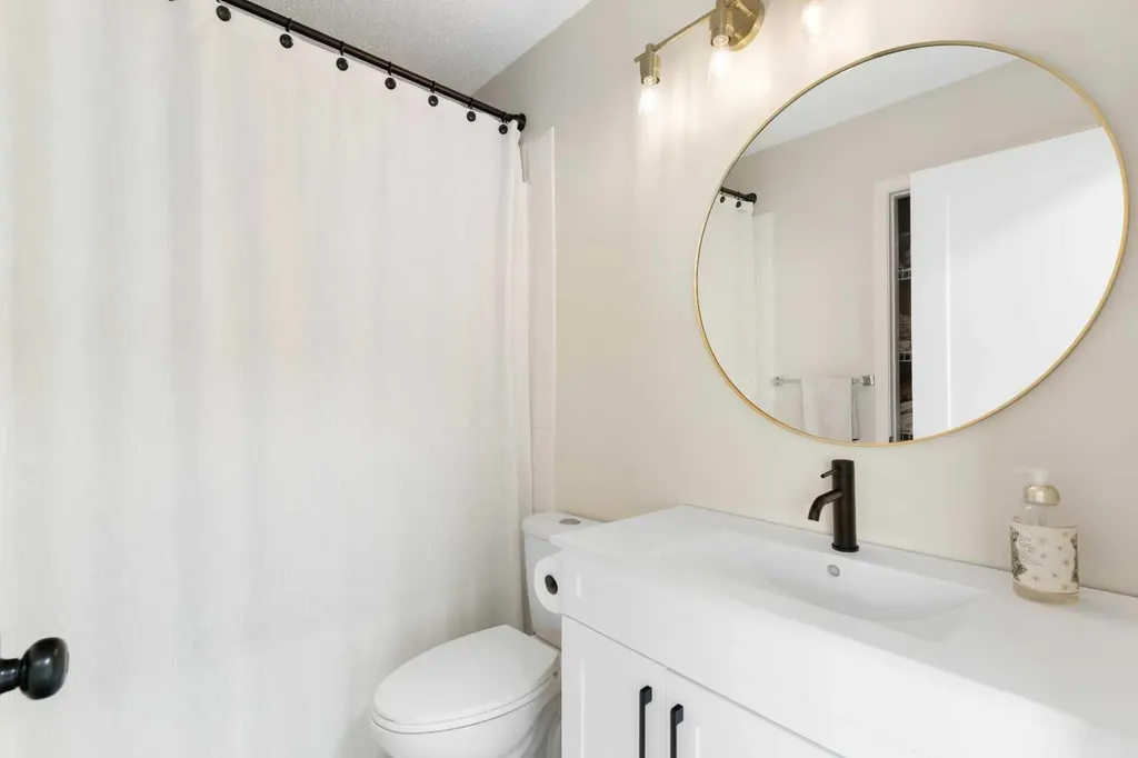 89 Tuscany Springs Heights NW Calgary AB T3L 2X8