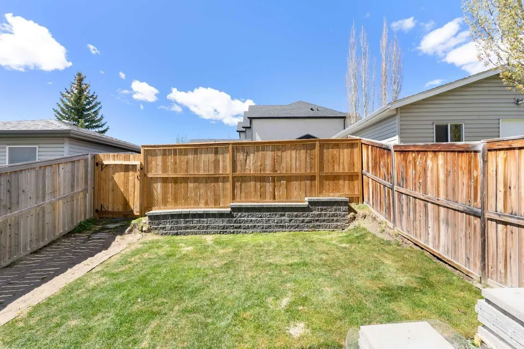 89 Tuscany Springs Heights NW Calgary AB T3L 2X8