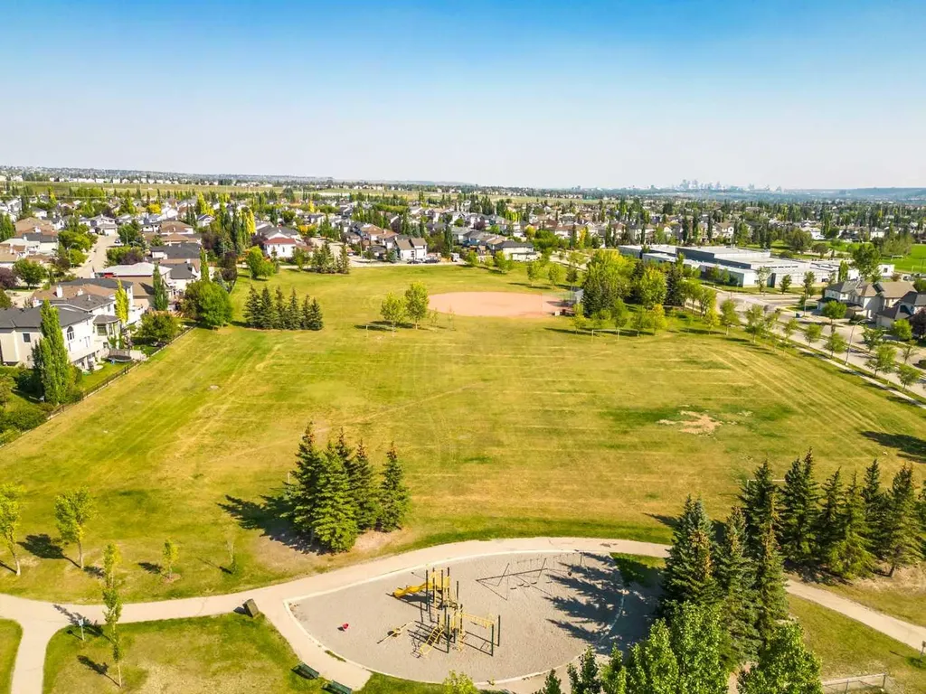 89 Tuscany Springs Heights NW Calgary AB T3L 2X8