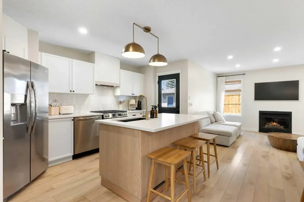 89 Tuscany Springs Heights NW Calgary AB T3L 2X8